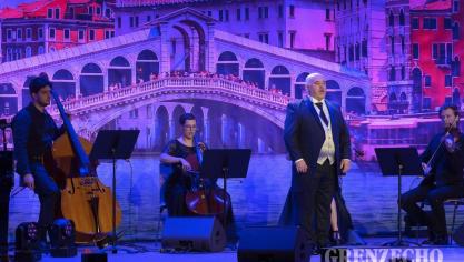 <p>Serge Bosch beim Benefizkonzert in Eupen</p>
