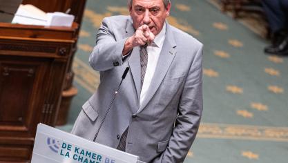 <p>In der Kammer wies Rentenminister Jambon die Vorwürfe gegen ihn energisch zurück.</p>