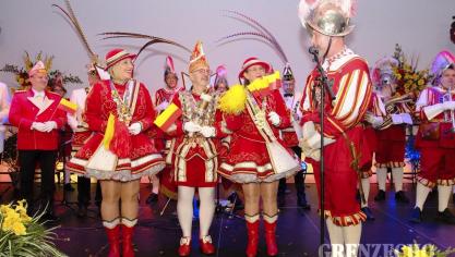 <p>Fest Rot-Gelb (Goldene Feder)</p>
