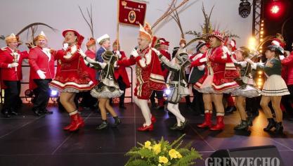 <p>Fest Rot-Gelb (Goldene Feder)</p>
