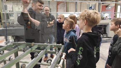 <p>Platz den Kindern</p>
