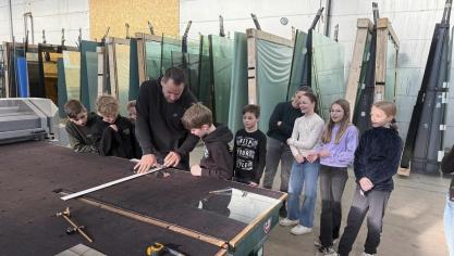 <p>Platz den Kindern</p>

