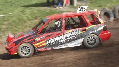 <p>[Fotos] Ostbelgier mittendrin: Nervenkitzel beim Autocross-Auftakt in Krautscheid</p>
