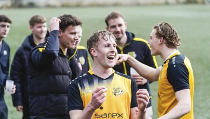 <p>RFC Raeren-Eynatten B steigt als Meister in die 3. Provinzklasse auf</p>
