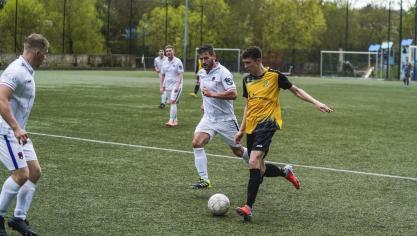 <p>RFC Raeren-Eynatten B steigt als Meister in die 3. Provinzklasse auf</p>
