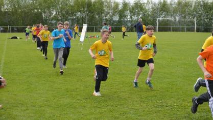 <p>Ameler Gemeindeschulen drehen 2.754 Runden für den guten Zweck</p>
