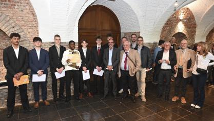 <p>Die diesjährigen Finalisten des Concours Micha mit den Jurymitgliedern</p>