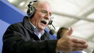 <p>Werner Hansch: „Wenn man neu dazu stößt, versucht man natürlich, sich eine Nische zu suchen, in der man zumindest ein bisschen Aufmerksamkeit erregen kann. Und das war bei mir die Sprache.“</p>