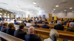 <p>Ein Blick in den großen Gerichtssaal mit der Nummer 3. Viele Ehrengäste hatten sich am Montag dort zur offiziellen Einweihung des neuen Gebäudes eingefunden.</p>