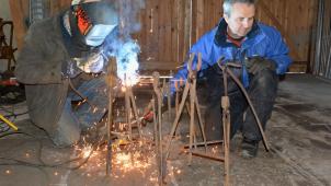 <p>Das tanzende Werkzeug symbolisiert die Patienten, nachdem sie das Krankenhaus verlassen.</p>