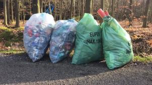 <p>Ein Bild aus der Facebook-Gruppe: So viel Müll hat eines der Gruppenmitglieder während eines Morgenspaziergangs gesammelt.</p>