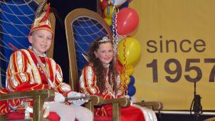 <p>Eric I. (Franzen) und Maja I. (Philippaerts) haben nun das Sagen über die bunte Bütgenbacher Kinderschar.</p>