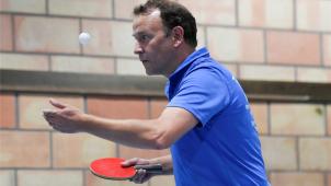 <p>Mit seinen 51 Jahren ist Benoît Decroupet noch immer mit Begeisterung bei der Sache.</p>