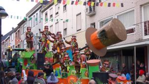 <p>In Kelmis wird in diesem Jahr nach dem Rosenmontagszug noch viel Programm auf dem Kirchplatz geboten.</p>