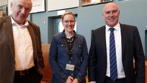 <p>Auf dem Foto die Autoren des Resolutionsvorschlages (von rechts): André-Pierre Puget, Jenny Baltus-Möres und Josy Arens.</p>