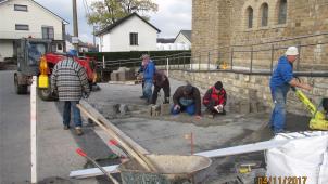 <p>Aktiv hat sich die Dorfgruppe dafür eingesetzt, im Bereich der Kirche Parkplätze zu schaffen. Derzeit wird die Teilnahme am Dorfwettbewerb 2019 zum Thema „Bevölkerungsstruktur“ vorbereitet.</p>