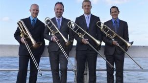 <p>Michel Becquet wird bei seinem Auftritt in St.Vith von dem Posaunenensemble Make it slide begleitet.</p>