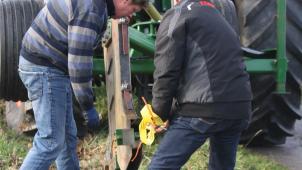 <p>Die Einwohner von Loikumer haben es selbst in die Hand genommen.</p>