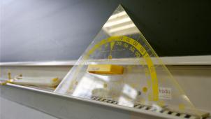 <p>Rahmenpläne gibt es seit über zehn Jahren im Unterrichtswesen der DG: Sie sollen festlegen, welche Bildungsziele Schüler bis zu einer bestimmten Jahrgangsstufe erworben haben sollen. Bei vielen Lehrern fehlt aber ganz offensichtlich immer noch das richtige Verständnis. Illustration: belga</p>