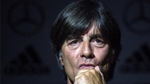 <p>Löw wird schlechter Stil vorgeworfen, allem Anschein nach auch zu Recht.</p>