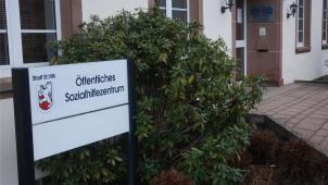 <p>Am 6. Juni 2017 hatte ein Mann im ÖSHZ St.Vith randaliert und dabei vier Mitarbeiterinnen verletzt.</p>