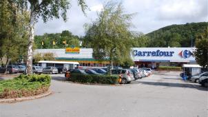 <p>Der Lunch Garden befindet sich in direkter Nachbarschaft zum Carrefour und muss seine Pforte schließen.</p>