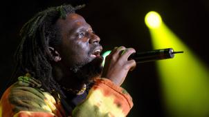 <p>Tiken Jah Fakoly</p>