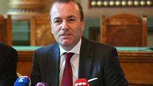 <p>Manfred Weber befindet sich in der Zwickmühle.</p>