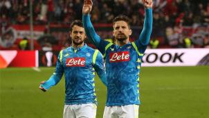 <p>Dries Mertens (rechts) feiert den Viertelfinaleinzug.</p>