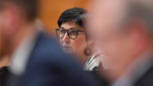 <p>Kirsten Neycken-Bartholemy</p>