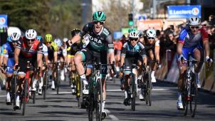 <p>Sam Bennett (Mitte) hatte in Brignoles die besten Beine.</p>