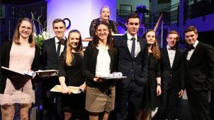 <p>Acht Finalisten der diesjährigen Rhetorika stellten sich der Jury und einem großen Publikum.</p>