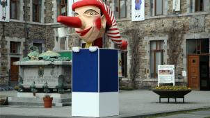 <p>Es ist unübersehbar im Zentrum von Malmedy: Der Straßenkarneval mit u.a. der traditionellen Figur der „Long Nez“ steht in den Startlöchern.</p>