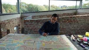 <p>Cristian Pinedas künstlerische Ausdrucksformen sind bunt und vielfältig.</p>