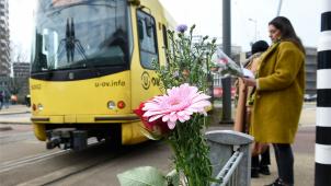 <p>Welche Motive hatte der Schütze von Utrecht? Zuletzt war viel über eine Beziehungstat spekuliert worden. Doch nun gehen die Ermittler eher von einem terroristischen Motiv aus.</p>
