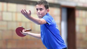 <p>Mathis Kairis (C2) vom TTC Astoria besiegte B6-Spieler Michael Wernerus.</p>