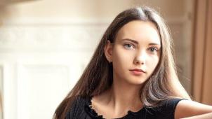 <p>Strebt nicht unbedingt eine Modelkarriere an, obschon sie das Zeug dazu hätte: Elizaveta Nazarenko aus St.Vith.</p>