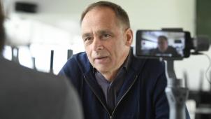 <p>Christoph Henkel, Generaldirektor der AS Eupen, im Gespräch mit GE-Sportredakteur Mike Notermans. | Foto: David Hagemann</p>