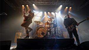 <p>Flanderns „Fab Three“ — ergänzt um Arnos‘ Tourneegitarristen Geoffrey Burton — sorgten für volles Haus am Rotenbergplatz.</p>