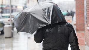 <p>Das Wochenende wird stürmisch. Illustrationsfoto: dpa</p>