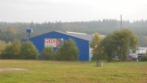 <p>Das Unternehmen Gedi Rostschutz ist trotz eines entsprechenden ministeriellen Erlasses aus dem Jahr 2012 nicht der Aufforderung nachgekommen, beträchtliche Mengen Strahlgut von seinem Betriebsgelände zu entfernen.</p>