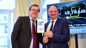 <p>Lüttichs Bürgermeister Willy Demeyer (l.) und der wallonische Ministerpräsident Willy Borsus (r.) bei der Präsentation des Projektes am Donnerstag.</p>