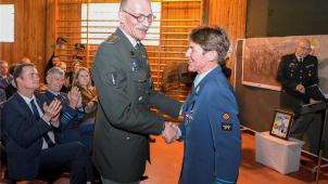 <p>Hoher Besuch in Eupen: General M. Compernol mit Kommandantin N. BeerdenFoto: David Hagemann</p>