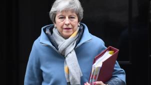 <p>Schon am Freitag in einer Woche wollte Großbritannien eigentlich aus der EU austreten. Jetzt bittet Premierministerin May um einen Aufschub - der soll aber nicht länger als drei Monate dauern.</p>