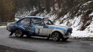 <p>Der Sieger der Historik-Rallye Legend Boucles 2019: der Finne Mikko Hirvonen im Ford Escort MK2. Nach der ersten Tagesetappe am Samstag lag der frühere Rallye-Werksfahrer auf Rang drei, doch am Sonntag ließ er auf den Schotter- und Waldprüfungen der belgischen Konkurrenz keine Chance.</p>