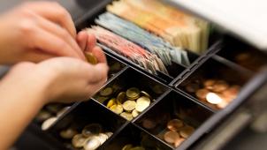 <p>Das Ziel einer Lokalwährung ist es, die regionale Wirtschaft zu fördern und zu stabilisieren. Foto: dpa</p>