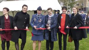 <p>420_0900_63374_rotes_Band_durchgeschnitten.jpg</p>