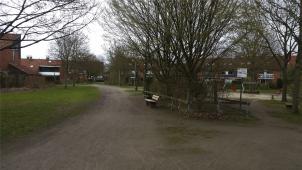 <p>Das neue Neutral-Moresnet zu Hannover verbindet im Westen der Stadt die Davenstedter Straße mit der Straße Sickenberghof und ist mit gut 400 Metern Länge bescheiden klein.</p>