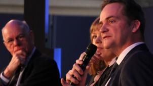 <p>Oliver Paasch (rechts). Links erkennt man Norbert Lammert.</p>