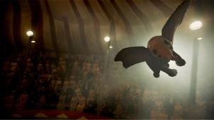 <p>Dumbo, das Elefantenbaby mit den Riesenohren, kann durch seine außergewöhnlichen Ohren fliegen. Eine spannende Verfilmung, die jetzt im Cinema gezeigt wird.</p>